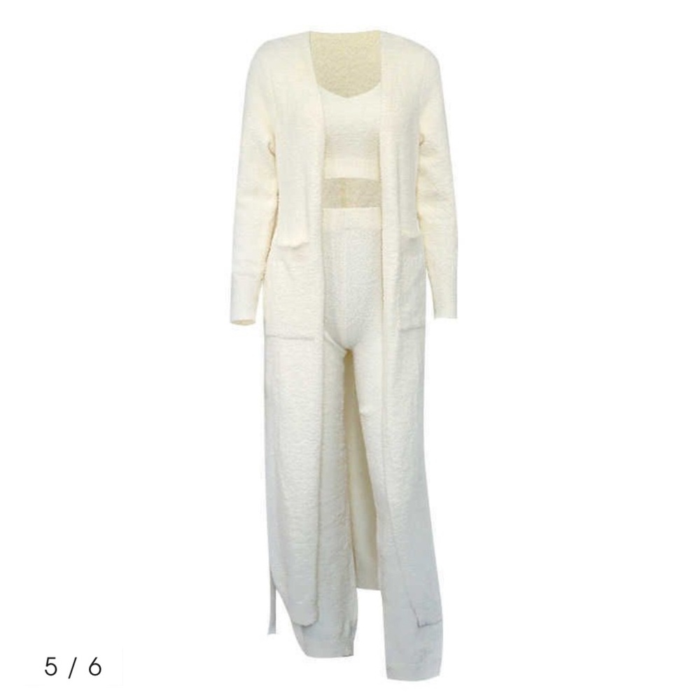 Chic Cream Women's Knit Sweater Suit Set
